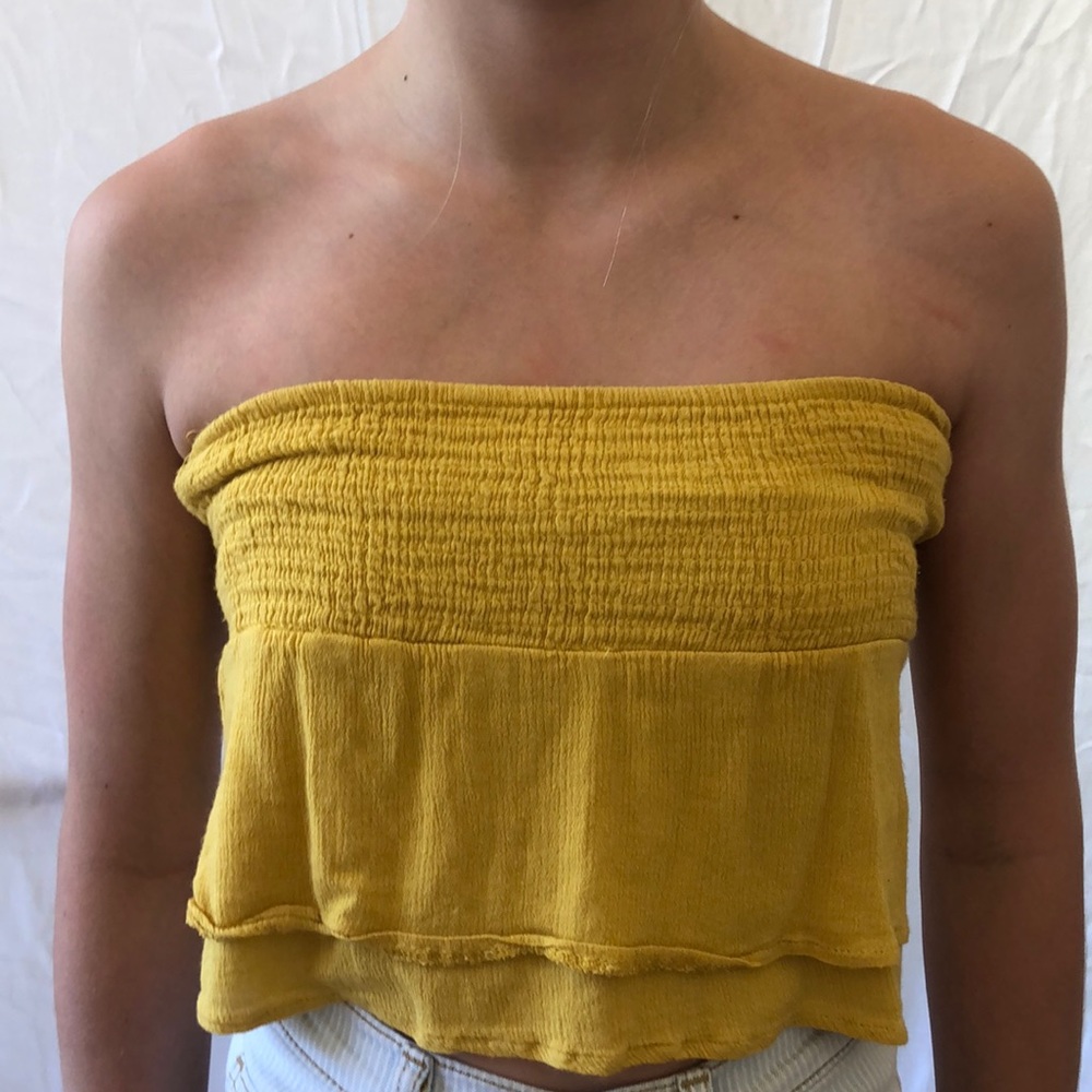yellow strapless top
